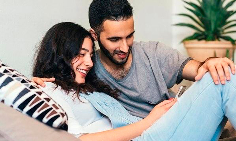 Romantic ideas at home this Valentine&rsquo;s Day scavenger hunt image